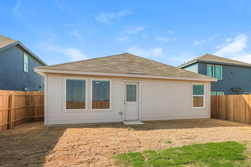 1,355/Mo, 1870 Musk Rose Converse, TX 78109 Rear View