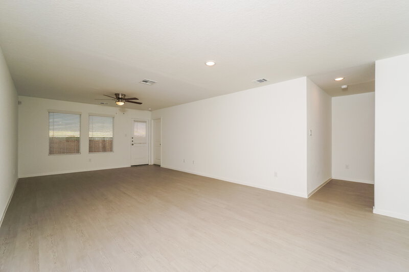 1,610/Mo, 1866 Musk Rose Converse, TX 78109 Living Room View