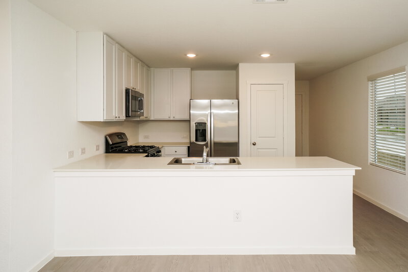 1,610/Mo, 1866 Musk Rose Converse, TX 78109 Kitchen View 2