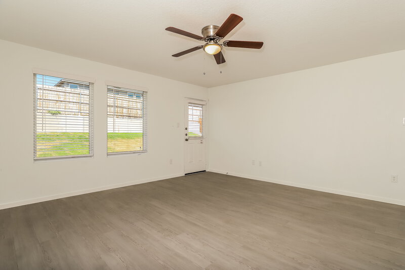 1,435/Mo, 15407 Salmon Spg San Antonio, TX 78253 Living Room View 3