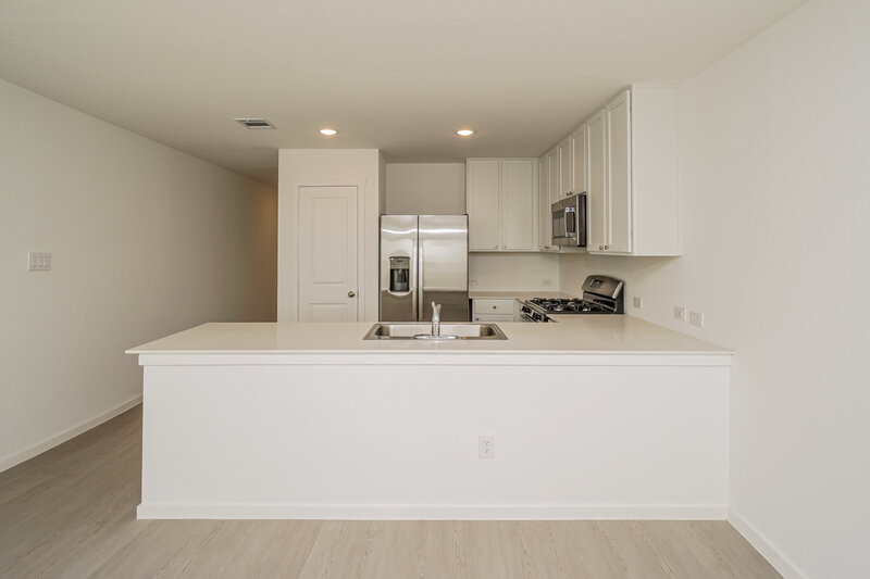 1,695/Mo, 1858 Musk Rose Converse, TX 78109 Kitchen View 2