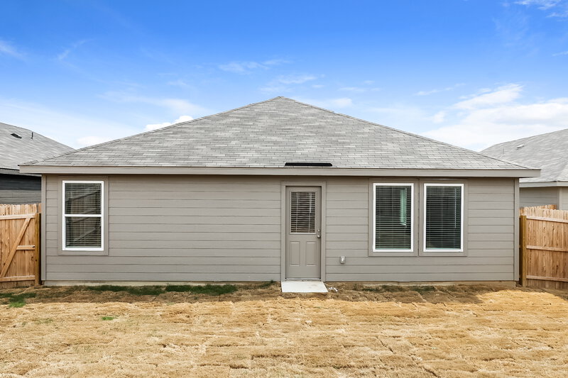 1,515/Mo, 15483 Jake Xing San Antonio, TX 78253 Rear View