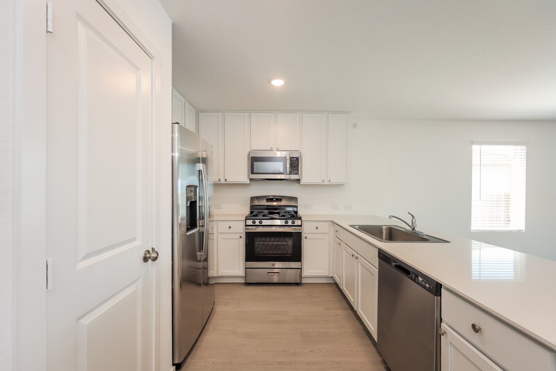 1,630/Mo, 15426 Jake Xing San Antonio, TX 78253 Kitchen View