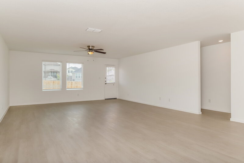 1,590/Mo, 2230 Croaker Crk San Antonio, TX 78253 Living Room View