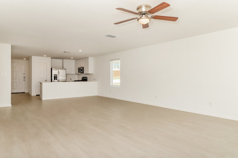 1,590/Mo, 2230 Croaker Crk San Antonio, TX 78253 Living Room View 2
