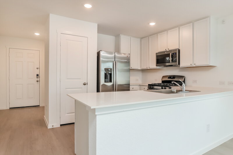 1,590/Mo, 2230 Croaker Crk San Antonio, TX 78253 Kitchen View 2
