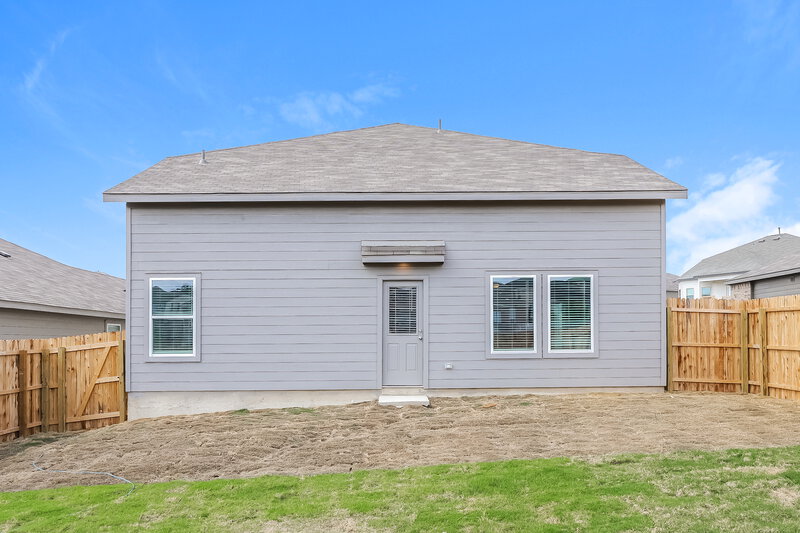 1,590/Mo, 2230 Croaker Crk San Antonio, TX 78253 Rear View