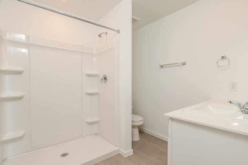 1,515/Mo, 2218 Croaker Crk San Antonio, TX 78253 Bathroom View