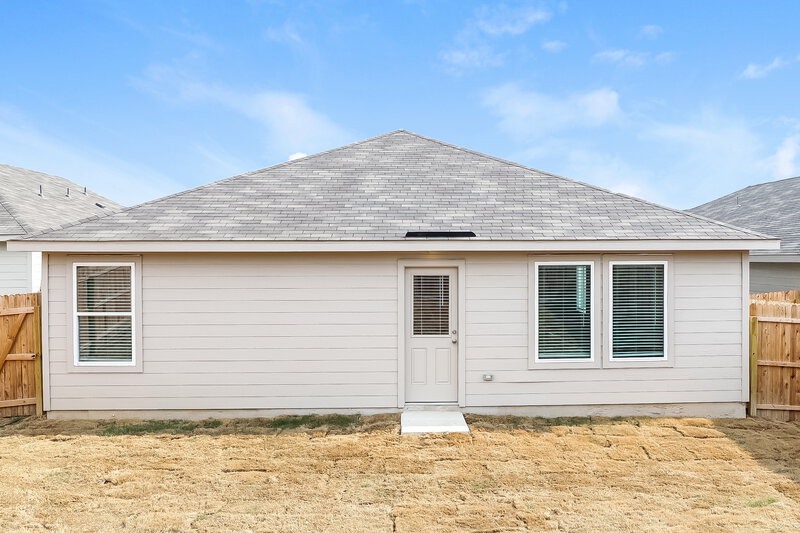 1,470/Mo, 15467 Jake Xing San Antonio, TX 78253 Rear View