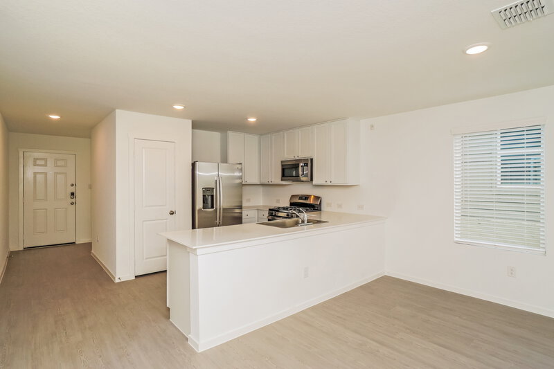 1,540/Mo, 2238 Croaker Crk San Antonio, TX 78253 Kitchen View