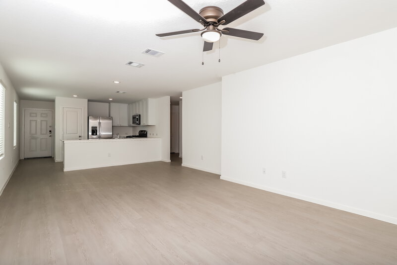 1,600/Mo, 11509 Chestnut Rose Converse, TX 78109 Living Room View 2