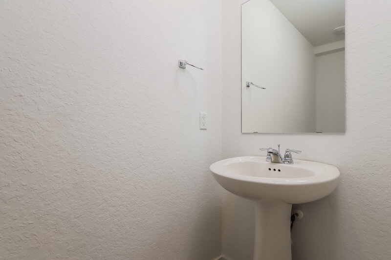 1,600/Mo, 11509 Chestnut Rose Converse, TX 78109 Bathroom View