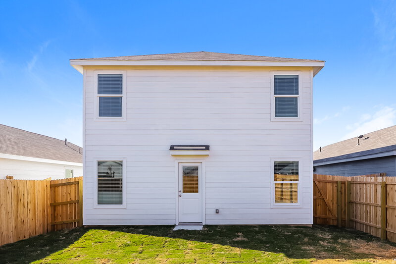 1,600/Mo, 11509 Chestnut Rose Converse, TX 78109 Rear View