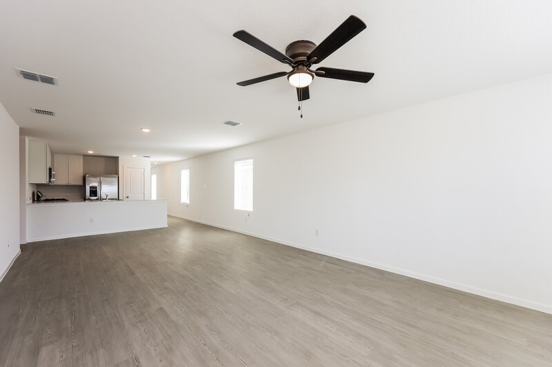 1,505/Mo, 10016 Mather Way Converse, TX 78109 Living Room View 2
