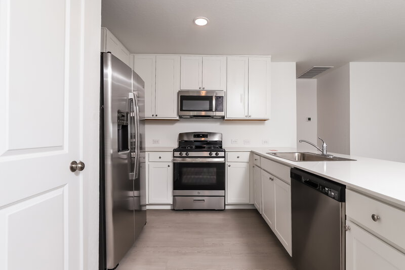 1,495/Mo, 1830 Musk Rose Converse, TX 78109 Kitchen View