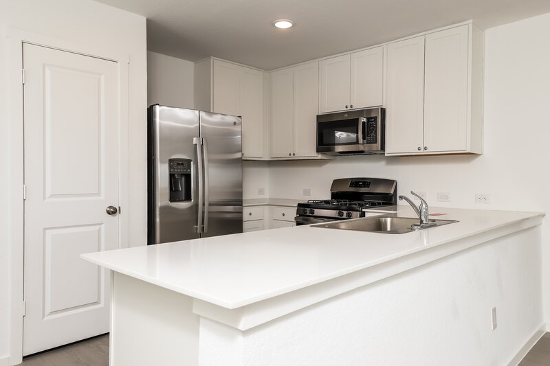 1,495/Mo, 1830 Musk Rose Converse, TX 78109 Kitchen View 2