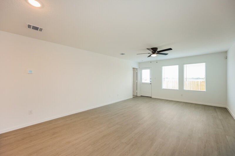 1,440/Mo, 1842 Musk Rose Converse, TX 78109 Living Room View