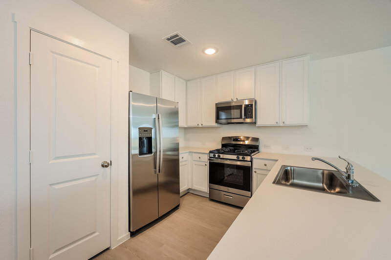 1,440/Mo, 1842 Musk Rose Converse, TX 78109 Kitchen View 2