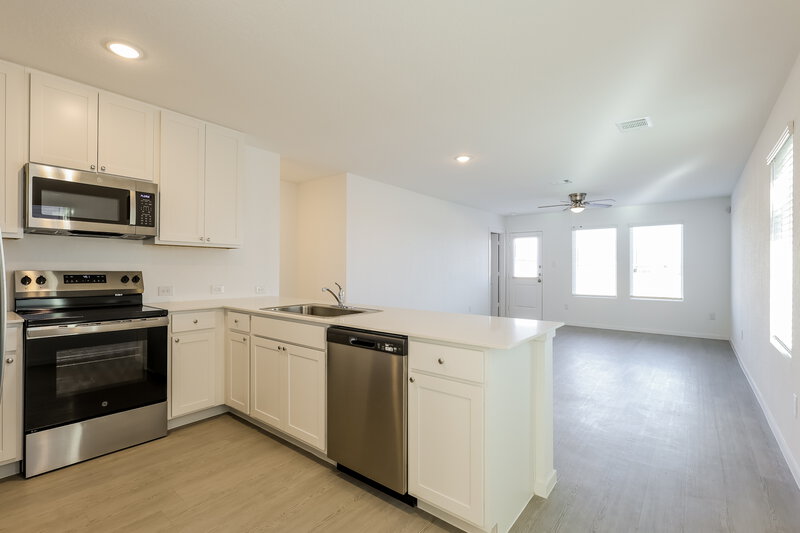 1,520/Mo, 522 Chevre Rd New Braunfels, TX 78130 Kitchen View