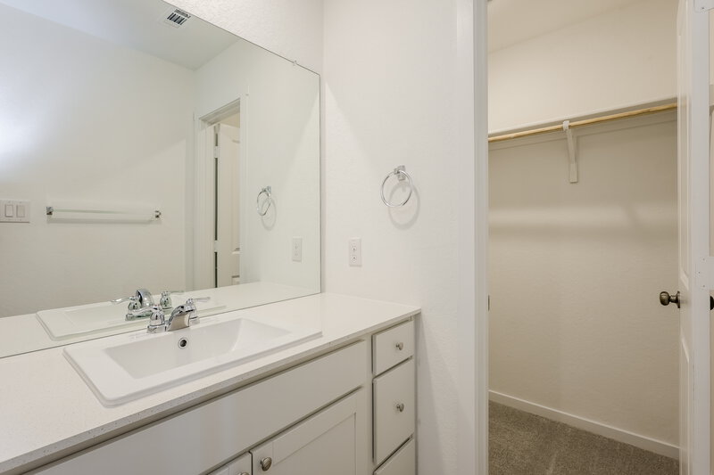 1,520/Mo, 522 Chevre Rd New Braunfels, TX 78130 Bathroom View