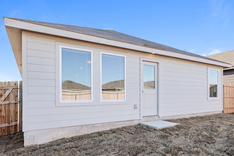 1,520/Mo, 522 Chevre Rd New Braunfels, TX 78130 Rear View