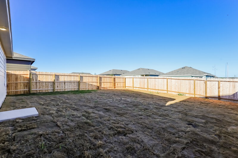 1,520/Mo, 522 Chevre Rd New Braunfels, TX 78130 Backyard View