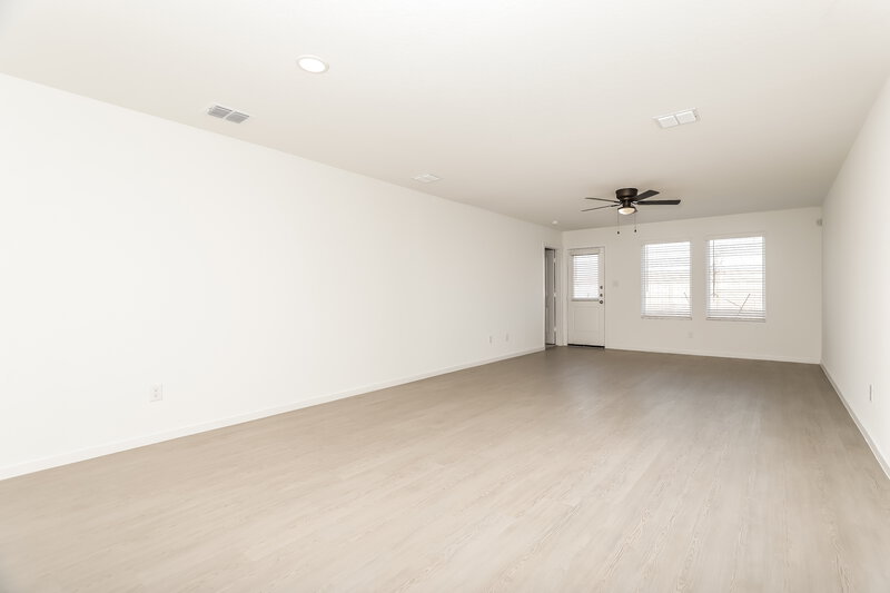 1,620/Mo, 10043 Mather Way Converse, TX 78109 Living Room View