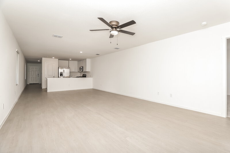 1,620/Mo, 10043 Mather Way Converse, TX 78109 Living Room View 2