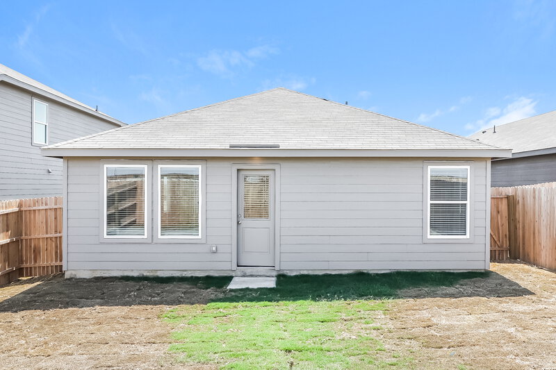 1,620/Mo, 10043 Mather Way Converse, TX 78109 Rear View