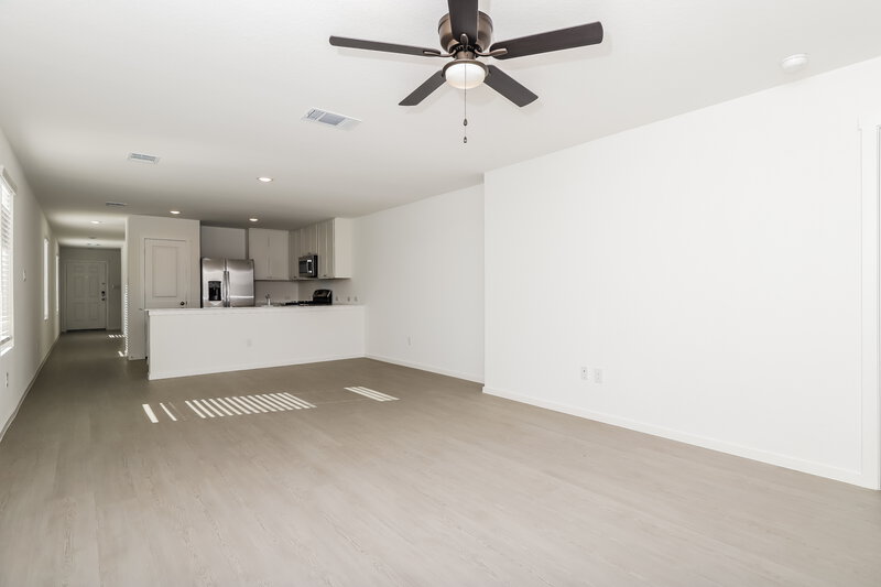 1,495/Mo, 11533 Chestnut Rose Converse, TX 78109 Living Room View 2