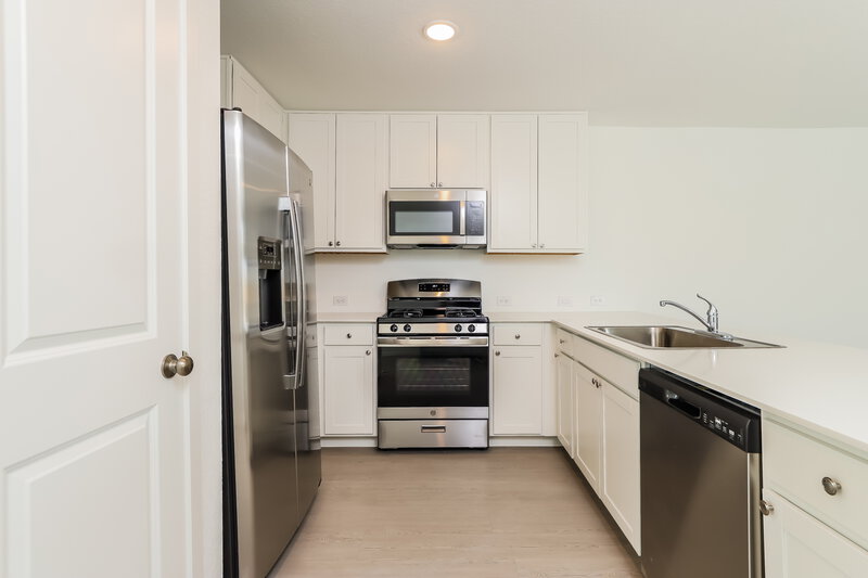 1,495/Mo, 11533 Chestnut Rose Converse, TX 78109 Kitchen View