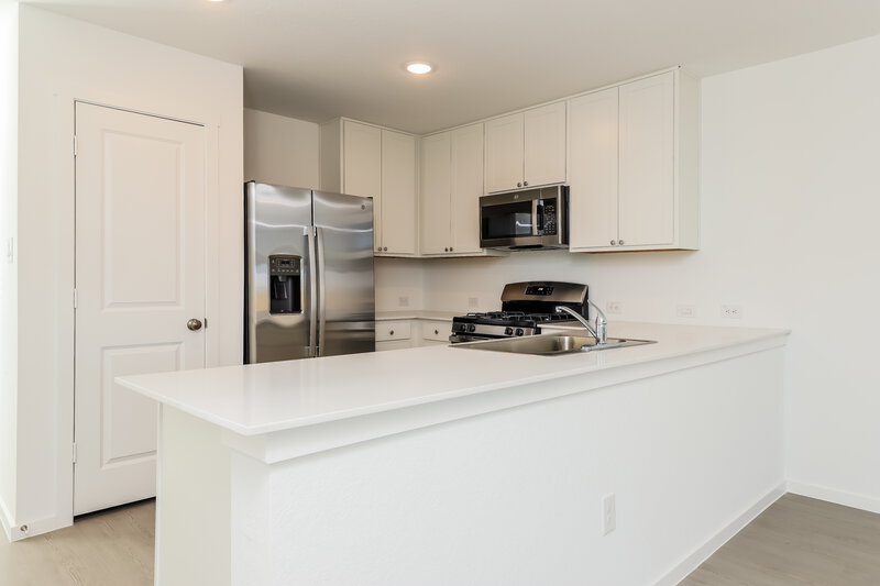 1,495/Mo, 11533 Chestnut Rose Converse, TX 78109 Kitchen View 2