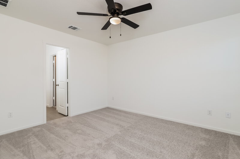 1,495/Mo, 11533 Chestnut Rose Converse, TX 78109 Main Bedroom View