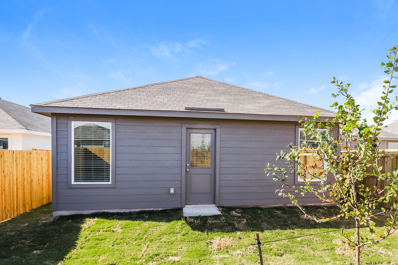 1,495/Mo, 11533 Chestnut Rose Converse, TX 78109 Rear View 2