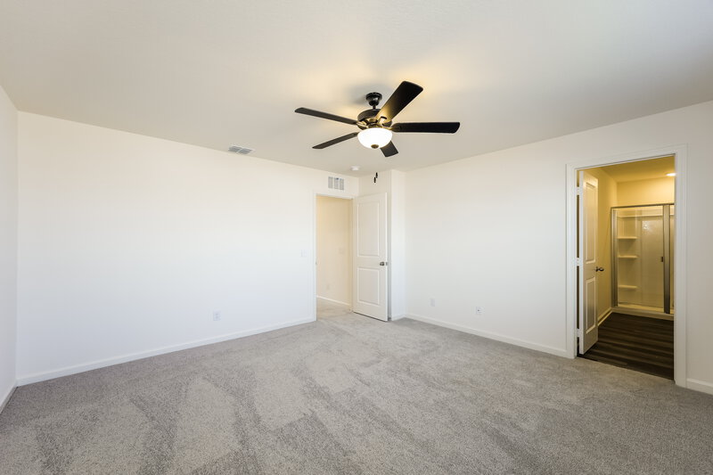 1,520/Mo, 5534 Bluebell Mdw Converse, TX 78109 Main Bedroom View 2