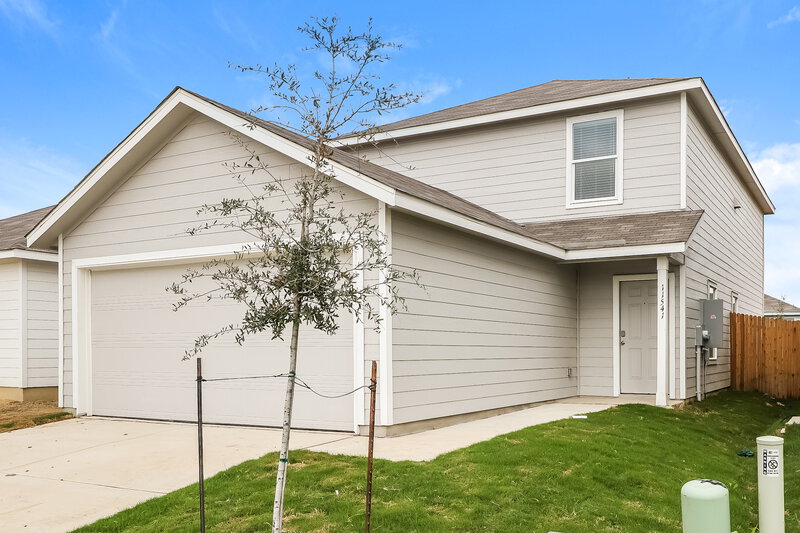 1,555/Mo, 11541 Chestnut Rose Converse, TX 78109 Front View
