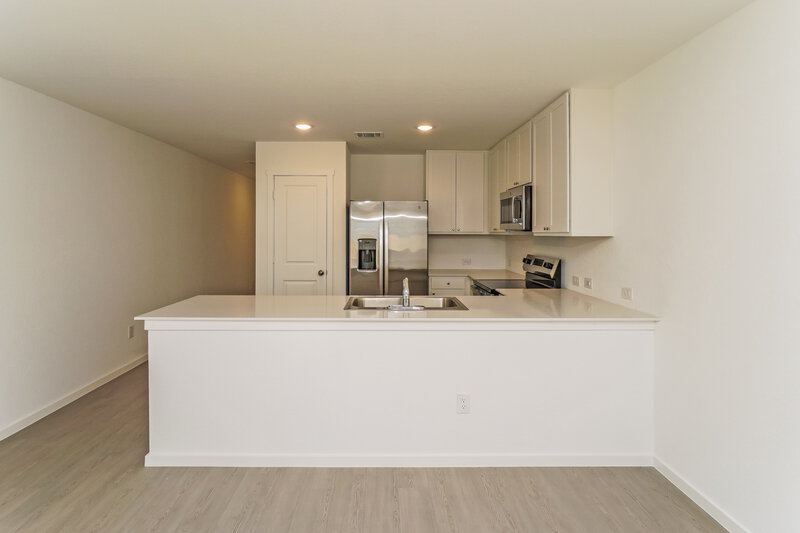 1,500/Mo, 544 Roquefort St New Braunfels, TX 78130 Kitchen View