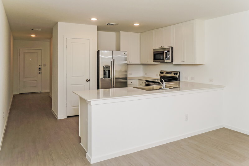 1,500/Mo, 544 Roquefort St New Braunfels, TX 78130 Kitchen View 2