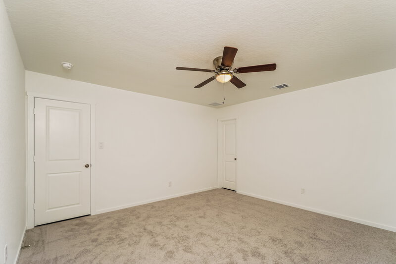 1,500/Mo, 544 Roquefort St New Braunfels, TX 78130 Main Bedroom View 2