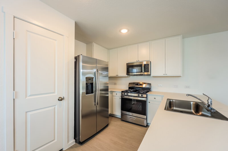 1,495/Mo, 1810 Musk Rose Converse, TX 78109 Kitchen View