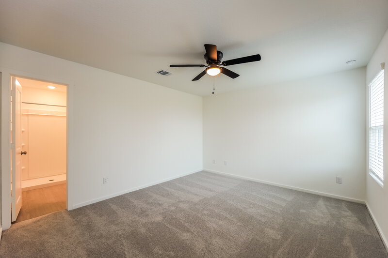1,495/Mo, 1810 Musk Rose Converse, TX 78109 Main Bedroom View