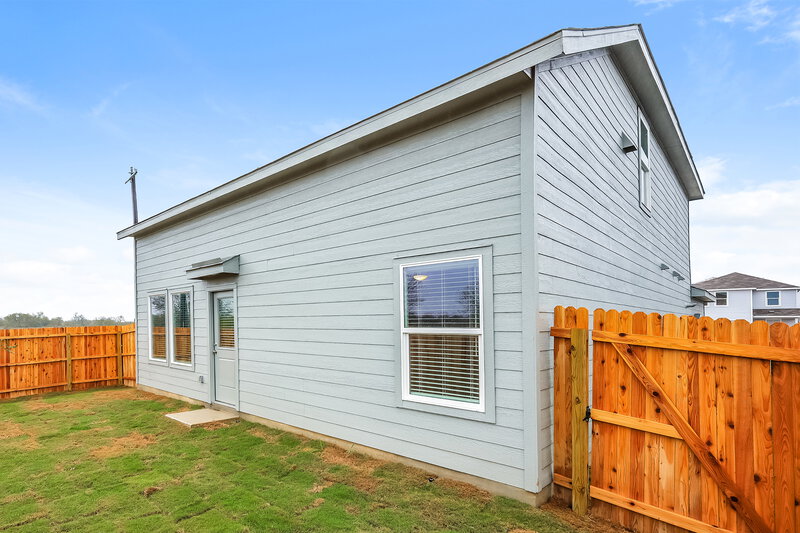 1,495/Mo, 1810 Musk Rose Converse, TX 78109 Rear View