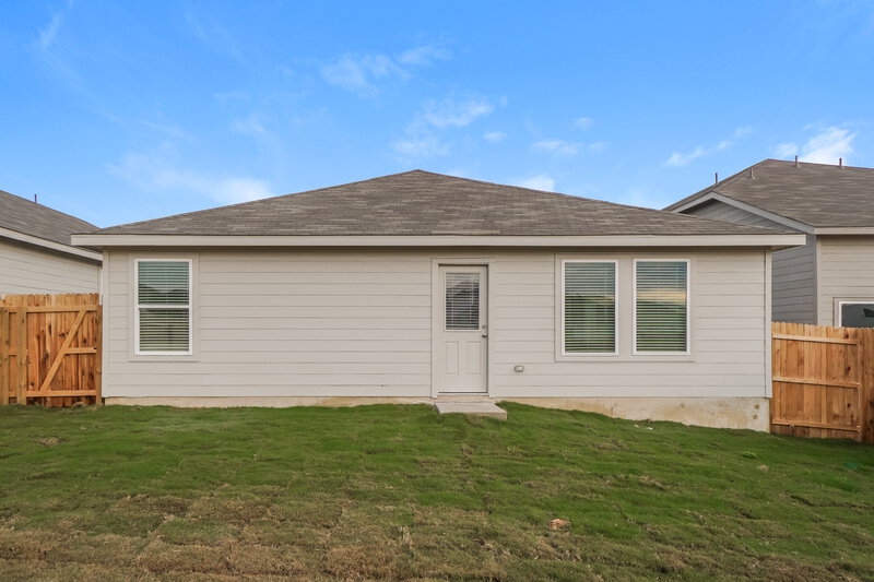 1,650/Mo, 193 Amy Aly San Antonio, TX 78253 Rear View