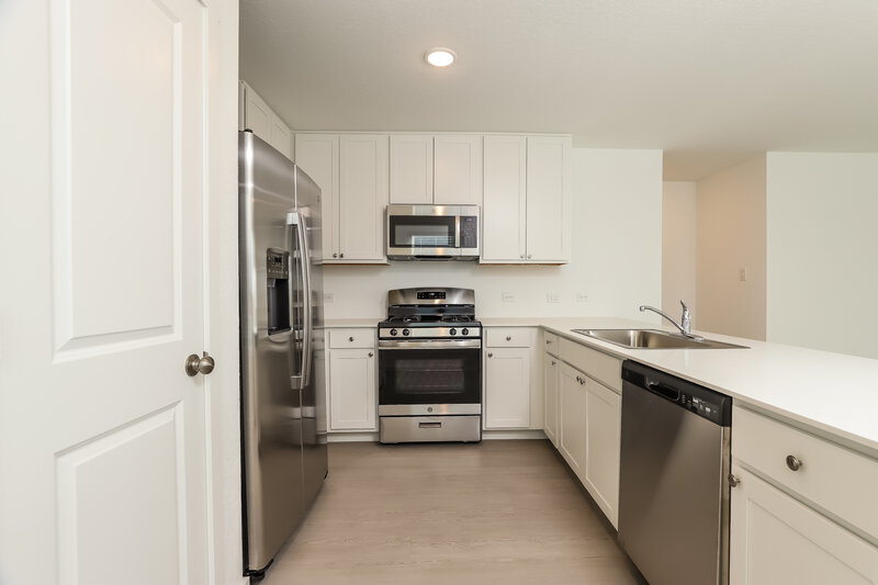 1,550/Mo, 2210 Sulphur Rose Converse, TX 78109 Kitchen View