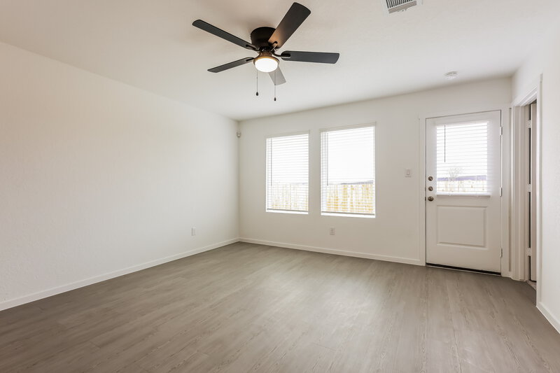 1,565/Mo, 3415 Muenster Ave New Braunfels, TX 78130 Living Room View 3