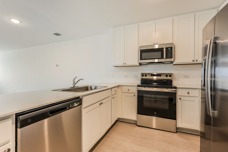 1,565/Mo, 3415 Muenster Ave New Braunfels, TX 78130 Kitchen View 2