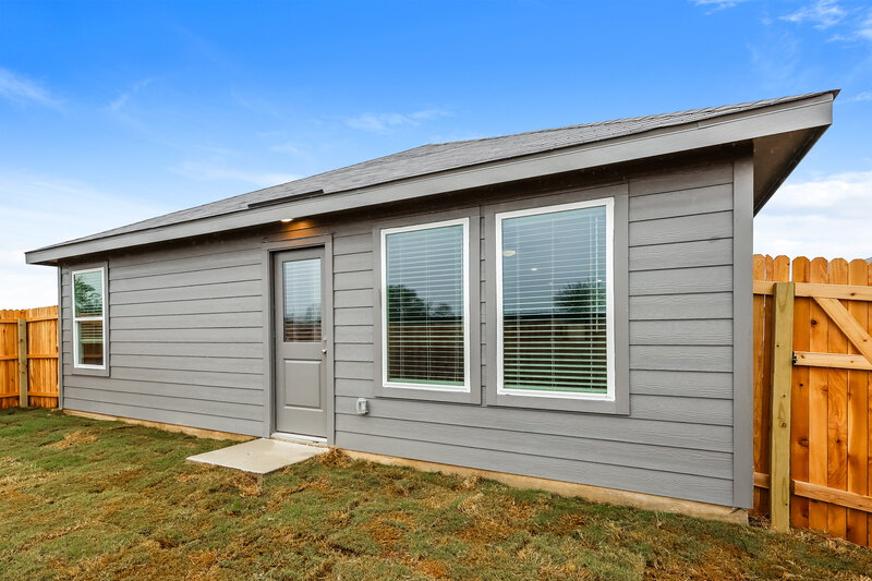 1,565/Mo, 3415 Muenster Ave New Braunfels, TX 78130 Rear View