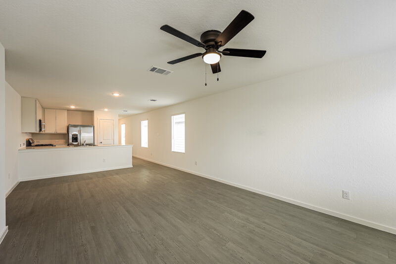 1,405/Mo, 11516 Chestnut Rose Converse, TX 78109 Living Room View 2