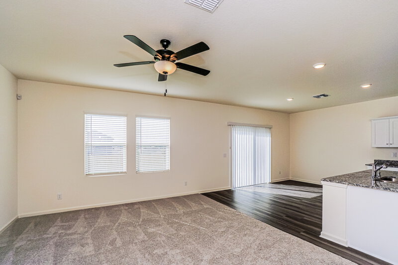 1,555/Mo, 5543 Bluebell Mdw Converse, TX 78109 Living Room View