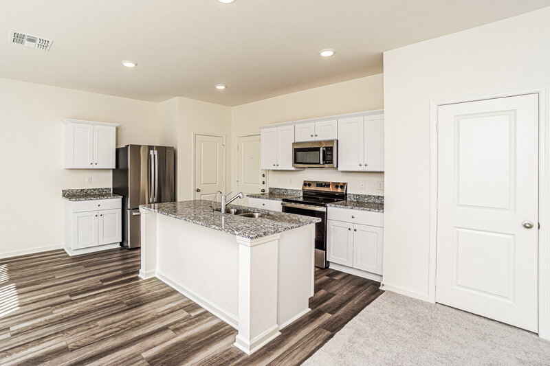 1,555/Mo, 5543 Bluebell Mdw Converse, TX 78109 Kitchen View